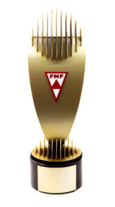Troféu em aço carbono banhado a ouro